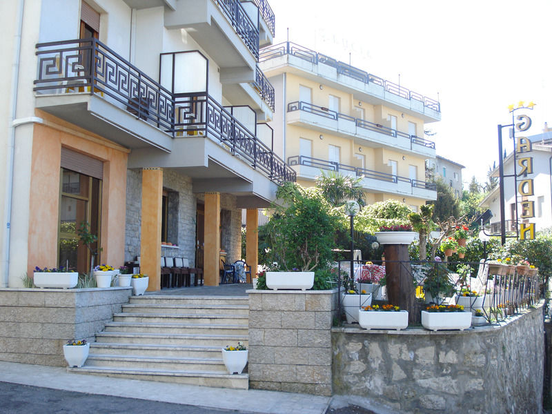 Hotel Garden Chianciano Terme Bagian luar foto